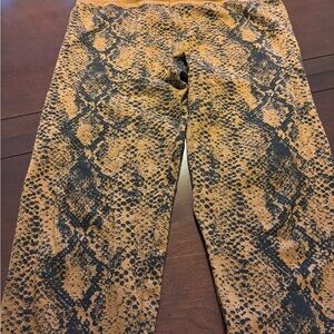 Stylish Snake Print Leggings - Brown and Black